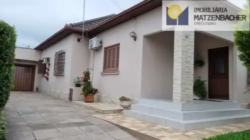 Casa / Sobrado à venda em Centro, Sapiranga
