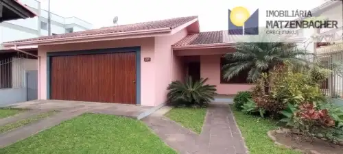 Casa / Sobrado à venda em Centro, Sapiranga